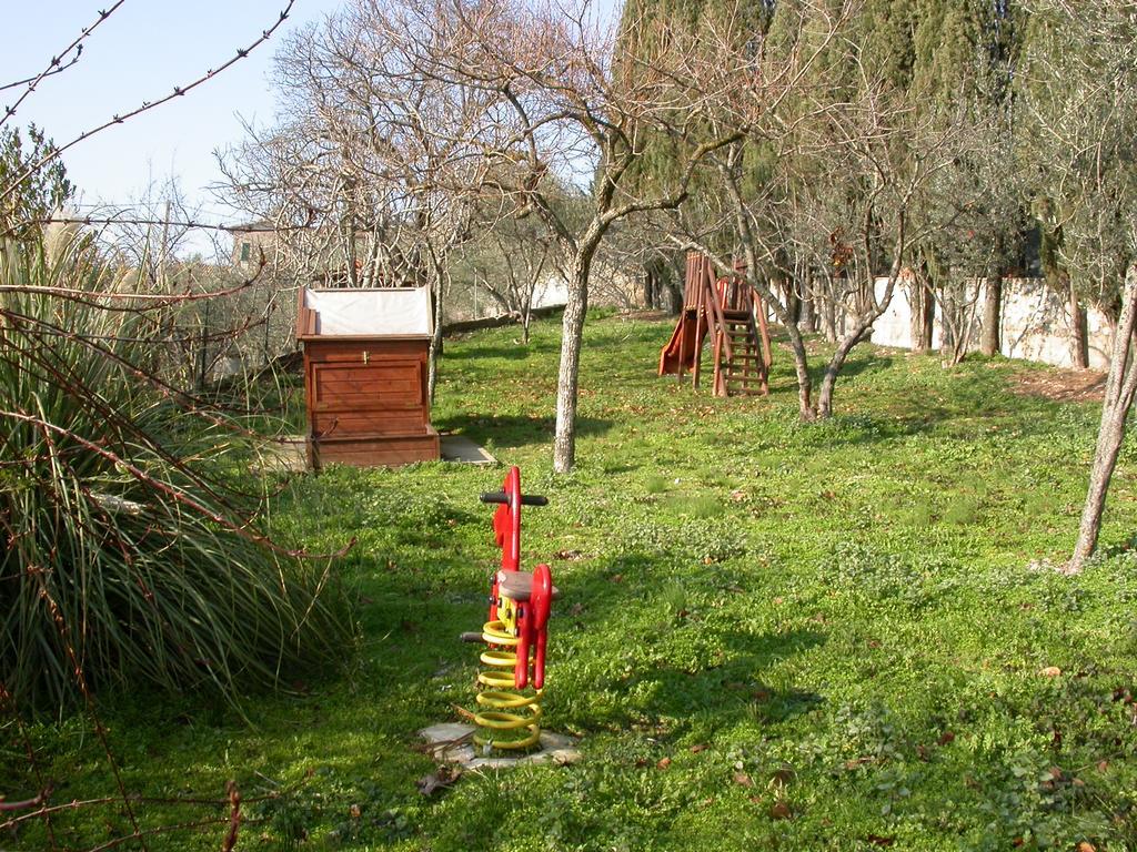 טרווי Agriturismo I Mandorli מראה חיצוני תמונה
